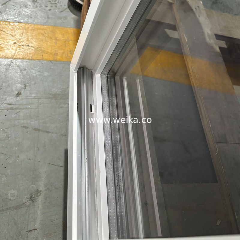 fenêtre coulissante en UPVC à maillage de sécurité pour le remplacement de maisons résidentielles