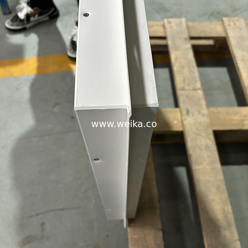 Fenêtre coulissante en UPVC à cadre noir mince pour les cloisons de bureaux minimalistes Double vitrage vert teinté fenêtre coulissante en UPVC pour l'efficacité énergétique