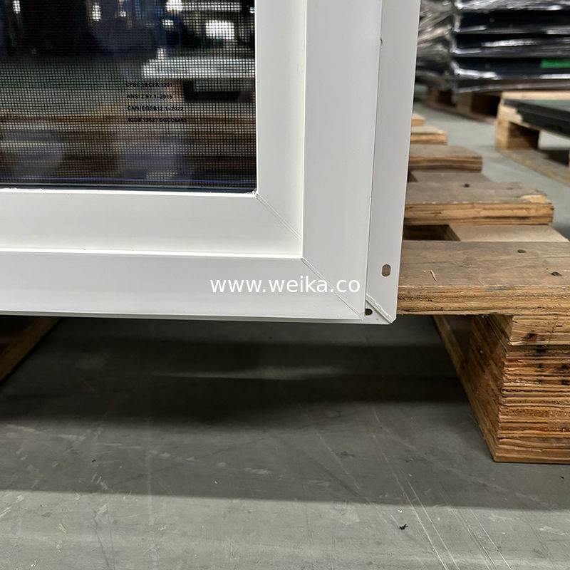 Fenêtre coulissante en UPVC résistant aux moustiques avec maille pour les climats tropicaux personnalisée 30x30 fenêtre coulissante en UPVC pour la ventilation de cuisine compacte