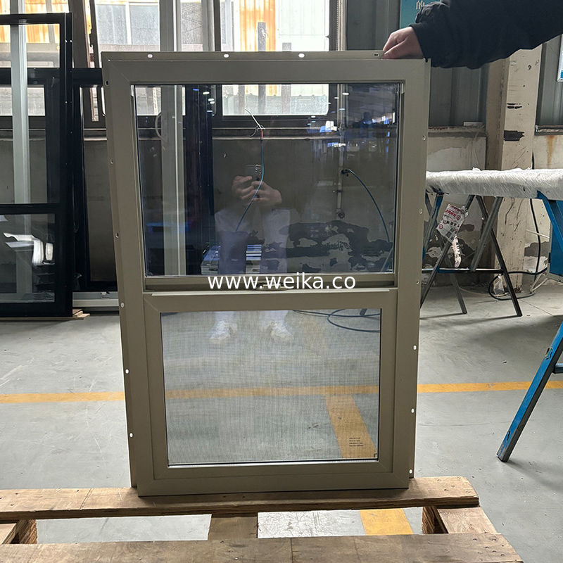 Matériel durable et profils d'extrusion Énergie Vinyle UPVC fenêtres suspendues simples pour maisons résidentielles