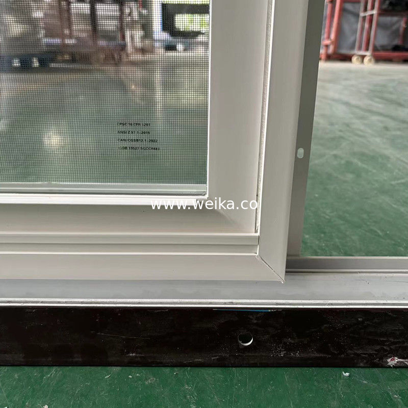 Excellente résistance aux intempéries Bonne résistance à la corrosion Échantillon de fenêtre à guillotine en UPVC accepté