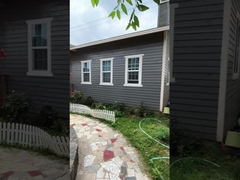 WEIKA 82 fenêtres suspendues en uPVC installées dans une cabine ensoleillée